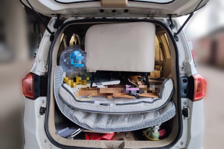 Used FAW Yingzhi 737 2015 1.5L Manual Deluxe Navigation Version Trunk