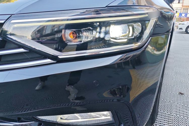 Used Volkswagen Magotan 2020 330TSI DSG Leading Model
