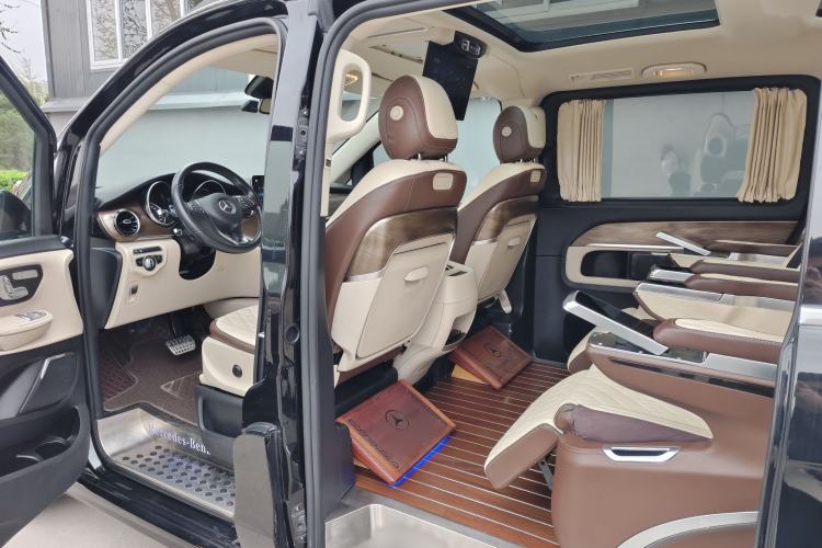 Used Mercedes-Benz V-Class 2020 V 260 L Long-wheelbase Luxury Edition Interior 3