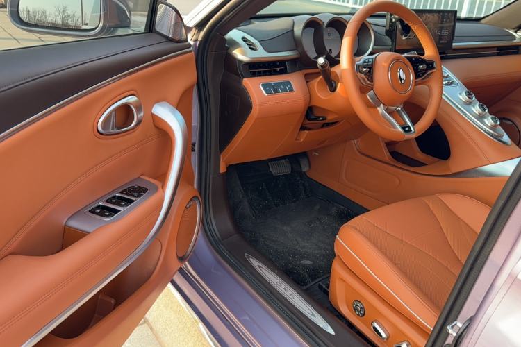 Used ORA Lightning Cat 2022 555 km Luxury Edition