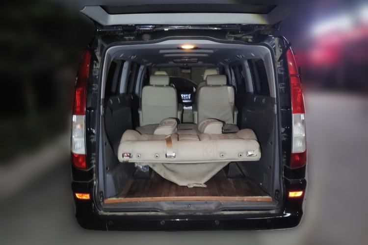 Used Mercedes-Benz Vito 2011 2.5L Elite Edition