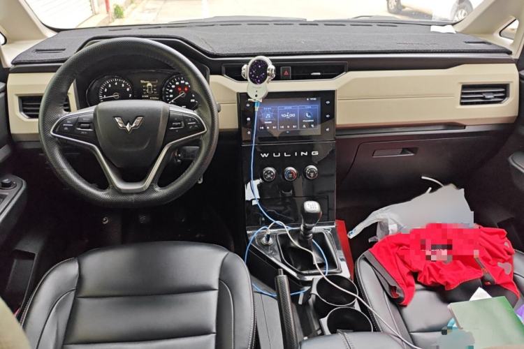 Used Wuling Hongguang PLUS 2019 1.5T Manual Luxury 7-Seater
