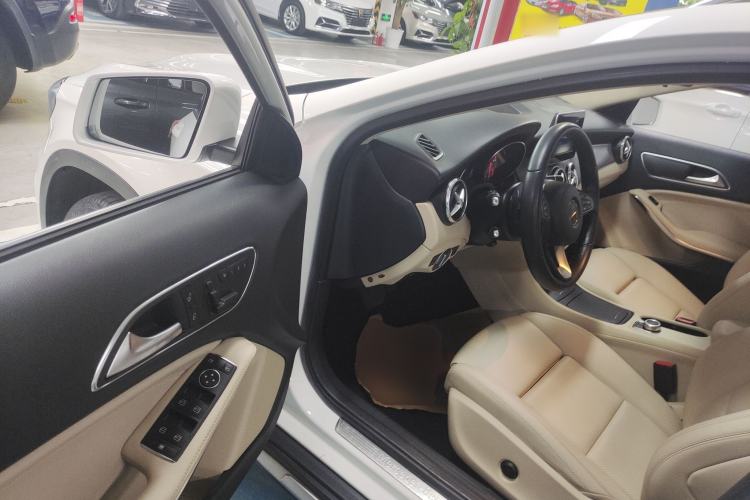 Used Mercedes-Benz GLA 2016 GLA 200 Fashion Model