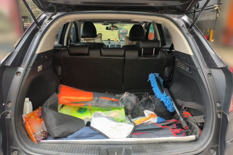 Used Honda Vezel 2016 1.8L CVT Front-Wheel Drive Pioneer Edition Trunk