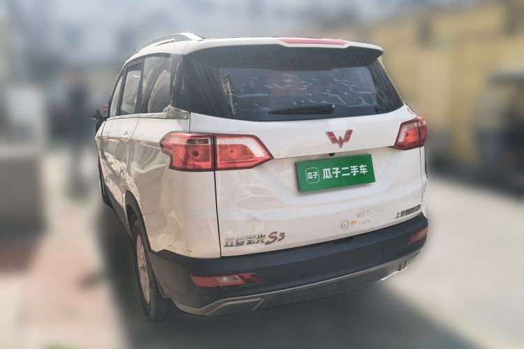 Used Wuling Hongguang S3 2018 1.5T Manual Luxury Model China V Standard