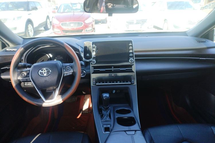 Used Toyota Avalon 2019 2.0L XLE Premium Edition China VI