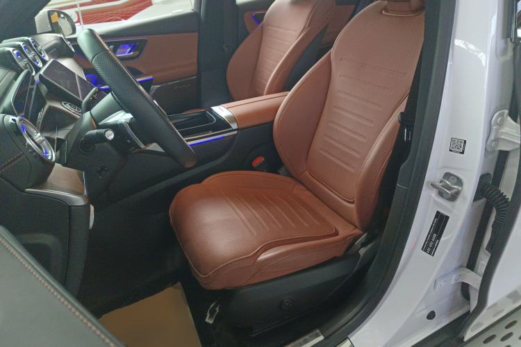 Used Mercedes-Benz GLC 2023 GLC 300 L 4MATIC Dynamic Edition 5-seater
