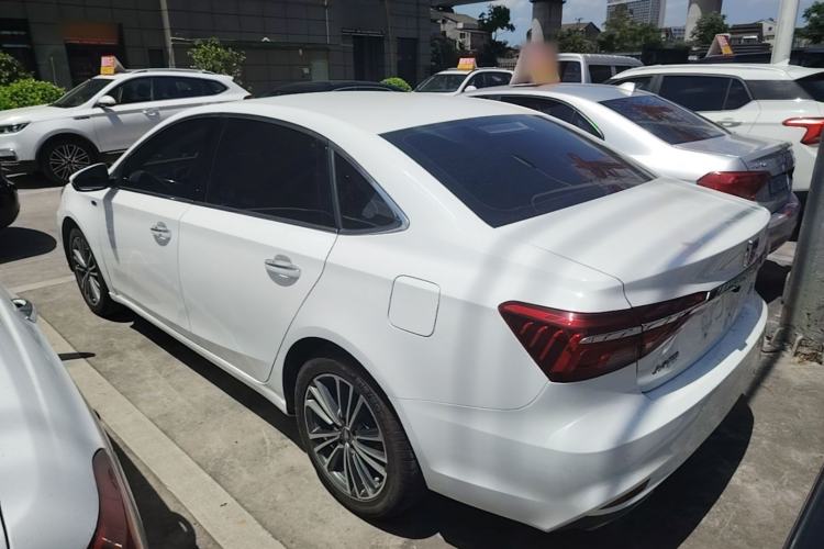 Used Roewe i6 2020 PLUS 1.6L Manual 4G Connect Glory Flagship Edition

