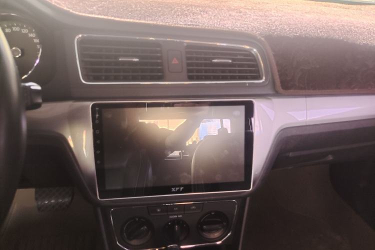 Used Volkswagen Lavida 2015 1.6L Automatic Comfort Edition
