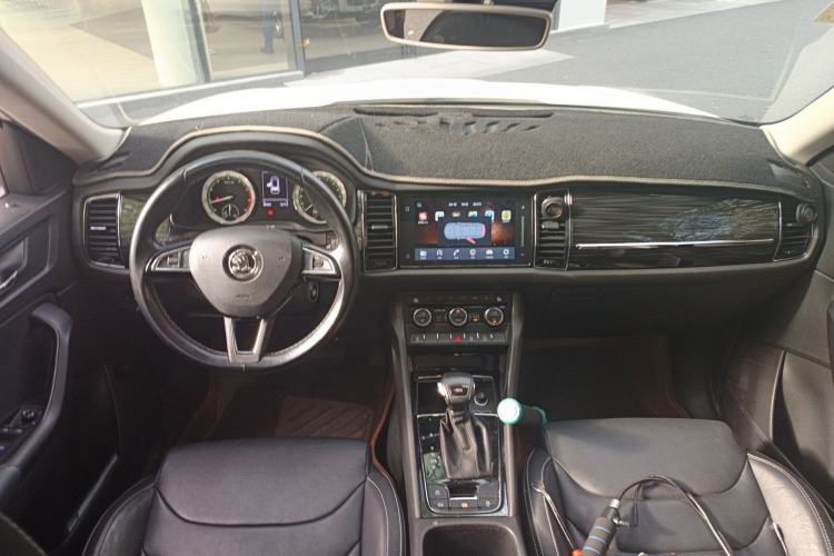 Used Skoda Kodiaq 2018 Facelifted TSI330 5-Seater Two-Wheel-Drive Luxury Enjoyment Edition