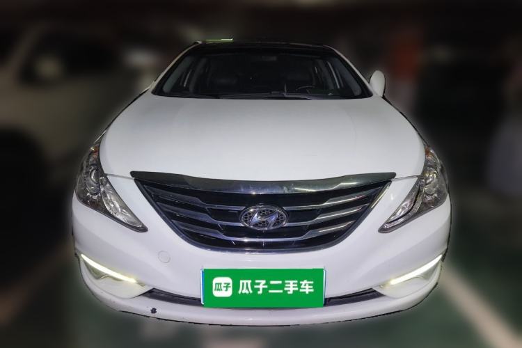 Used Hyundai Sonata 2015 Classic 2.0L Automatic Luxury Edition Front