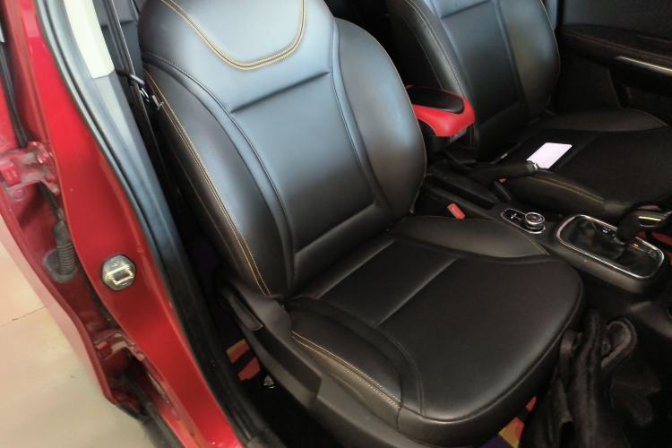 Used Dongfeng Aeolus AX4 2017 1.4T DCT Trendy & Stylish Model
