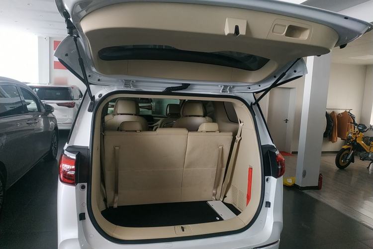 Used Buick GL8 2023 ES Lu Zun Deluxe Model
