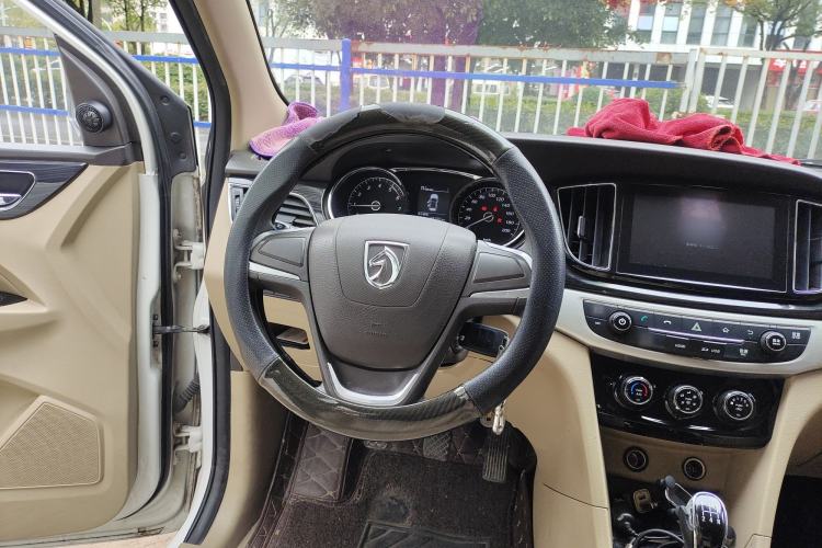 Used Baojun 730 2016 1.5L Manual Comfort Version 7 Seats China V Emission Standard