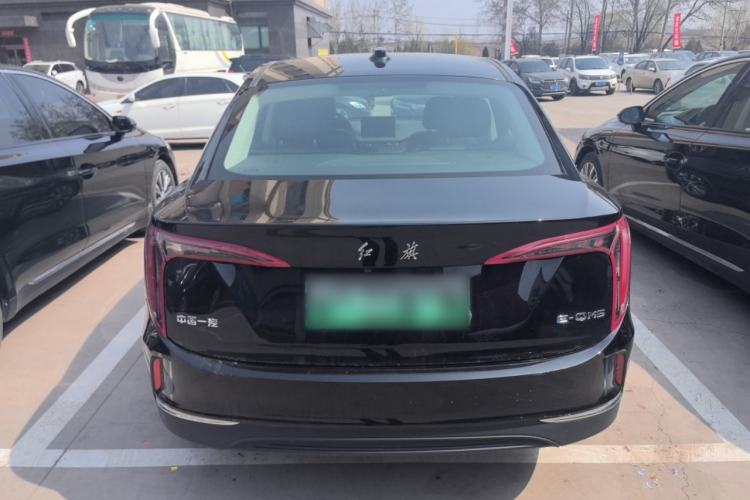 Used Hongqi E-QM5 2022 431 km Charge & Enjoy Edition