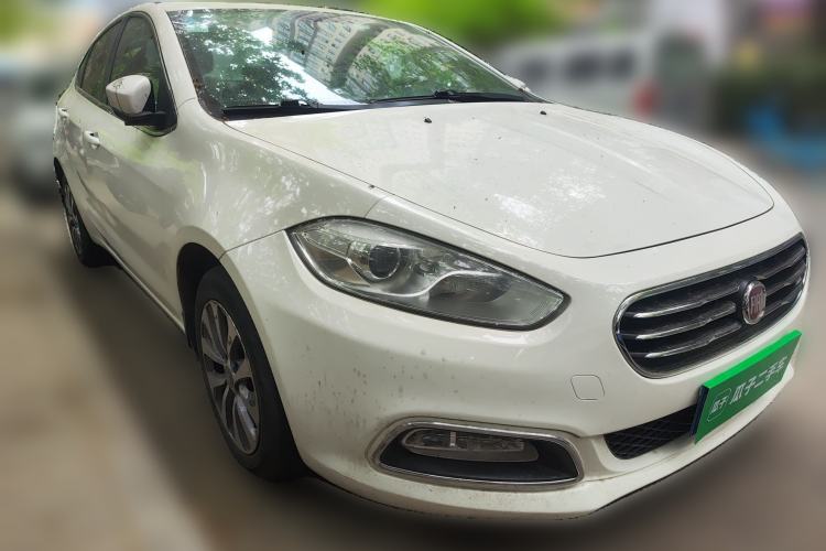 Used Fiat Viaggio 2012 1.4T Automatic Jingxiang Edition Front Right 45 Deg