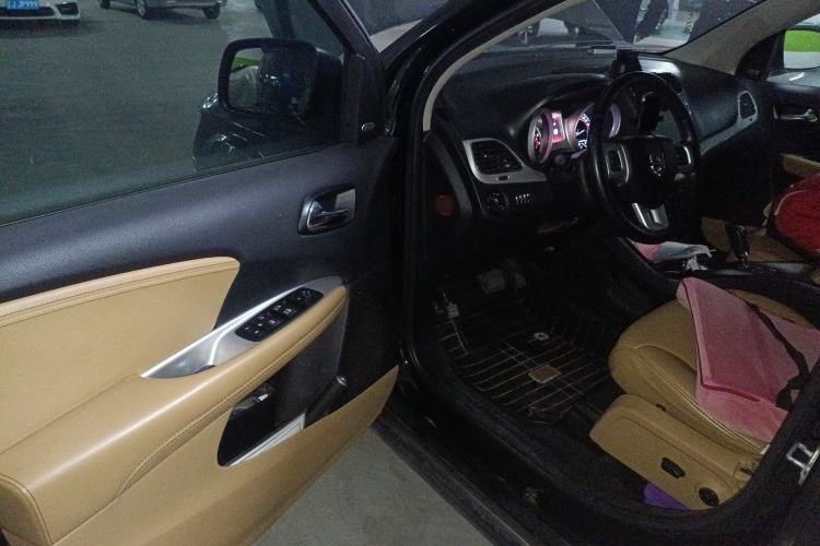 Used Dodge Journey 2013 2.4L Two-Wheel Drive Luxury Version