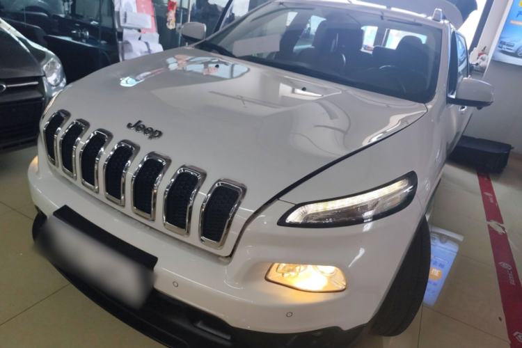 Used Jeep Cherokee 2016 2.0L Superior Edition
