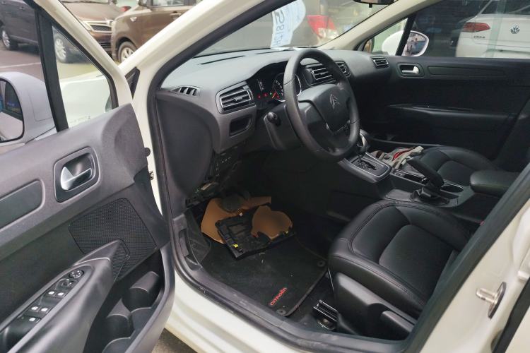 Used Citroen C4 Sega 2016 1.6L Automatic Comfort Model Driver Seat