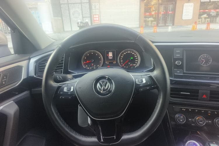 Used Volkswagen Tayron 2019 330TSI Two-Wheel Drive Luxury Model China VI Standard Steering Wheel