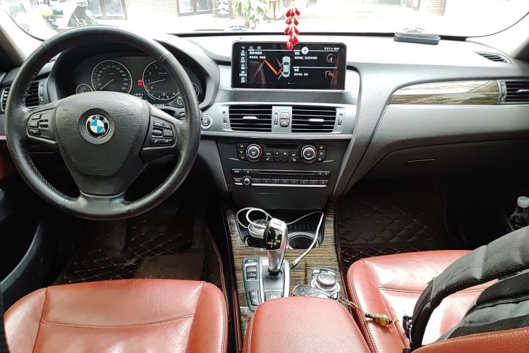 Used BMW X3 2013 Facelifted xDrive20i Luxury Edition Center Console