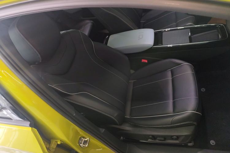 Used Volkswagen ID.4 X 2021 Pure+ Long-Range Edition Right Front Seat