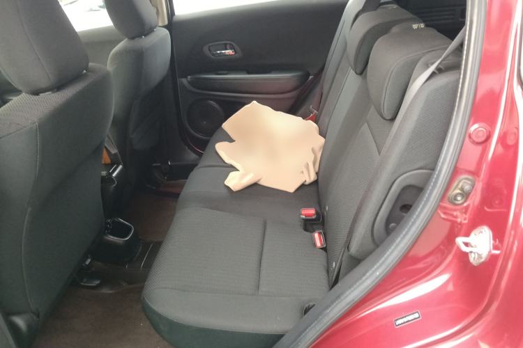 Used Honda Vezel 2015 1.5L CVT two-wheel drive Comfort trim Interior 4