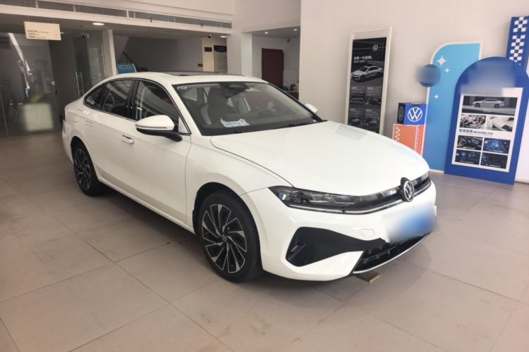 Used Volkswagen Sagitar 2026 Model L 300TSI DSG Luxury Version
