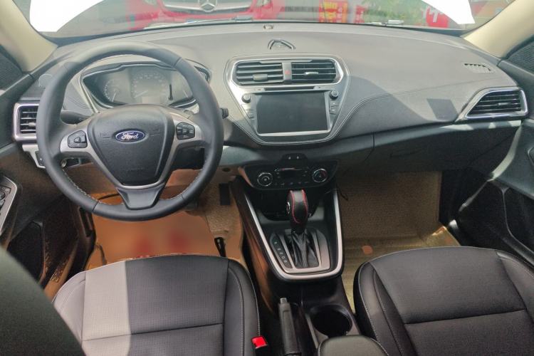 Used Ford Escort 2017 Happiness Edition 1.5L Automatic Fashion Version Center Console