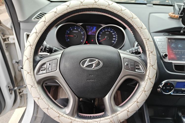 Used Hyundai ix35 2010 2.0L Automatic Two-Wheel Drive Elite Edition GLS
