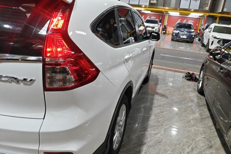 Used Honda CR-V 2016 2.0L Two-Wheel Drive Classic Edition
