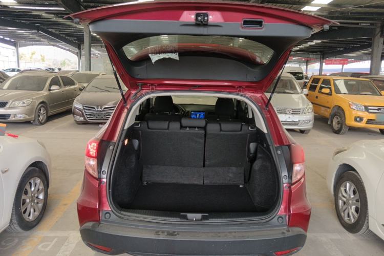 Used Honda Vezel 2015 1.5L CVT two-wheel drive Comfort trim Trunk