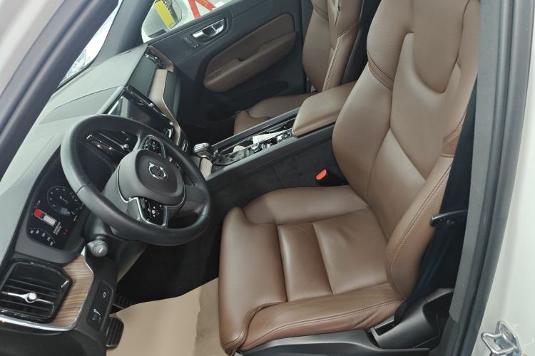 Used Volvo XC60 2021 T5 4x4 Smart Luxury Edition