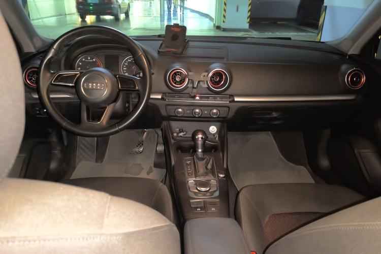 Used Audi A3 2017 Sportback 35 TFSI Ambition Edition Center Console