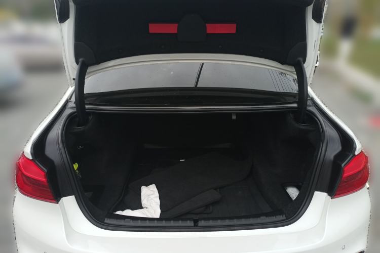 Used BMW 5 Series 2018 530Li Leading Model M Sport Package