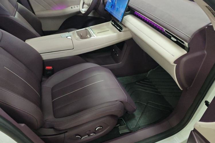 Used Deepal S07 2026 230Ultra with Huawei Qiankun ADS SE Edition Right Front Seat