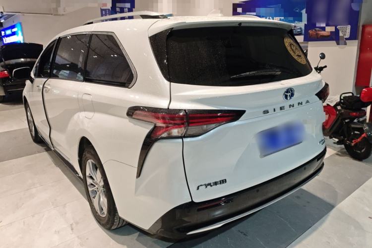 Used Toyota SIENNA 2021 2.5L Hybrid Platinum Edition Rear Left 45 Deg