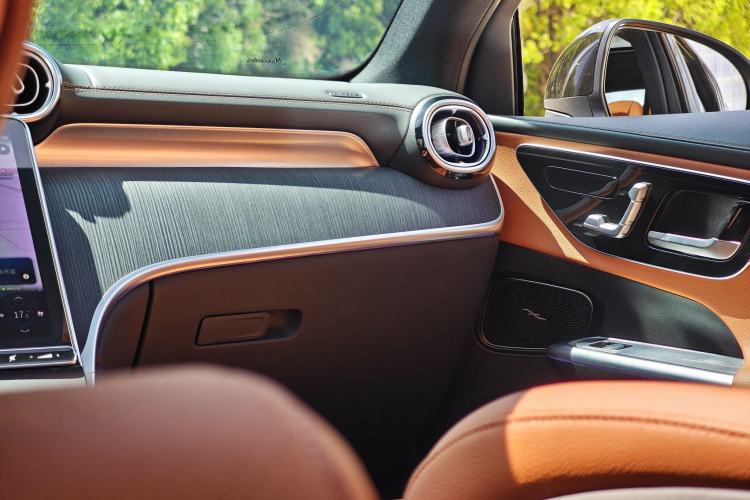 Used Mercedes-Benz GLC 2024 Facelifted GLC 260 L 4MATIC Luxury Version 5 Seats