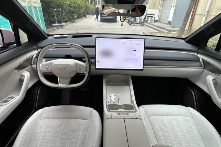 Used ONVO L60 2024 60 kWh Rear-Drive Version
