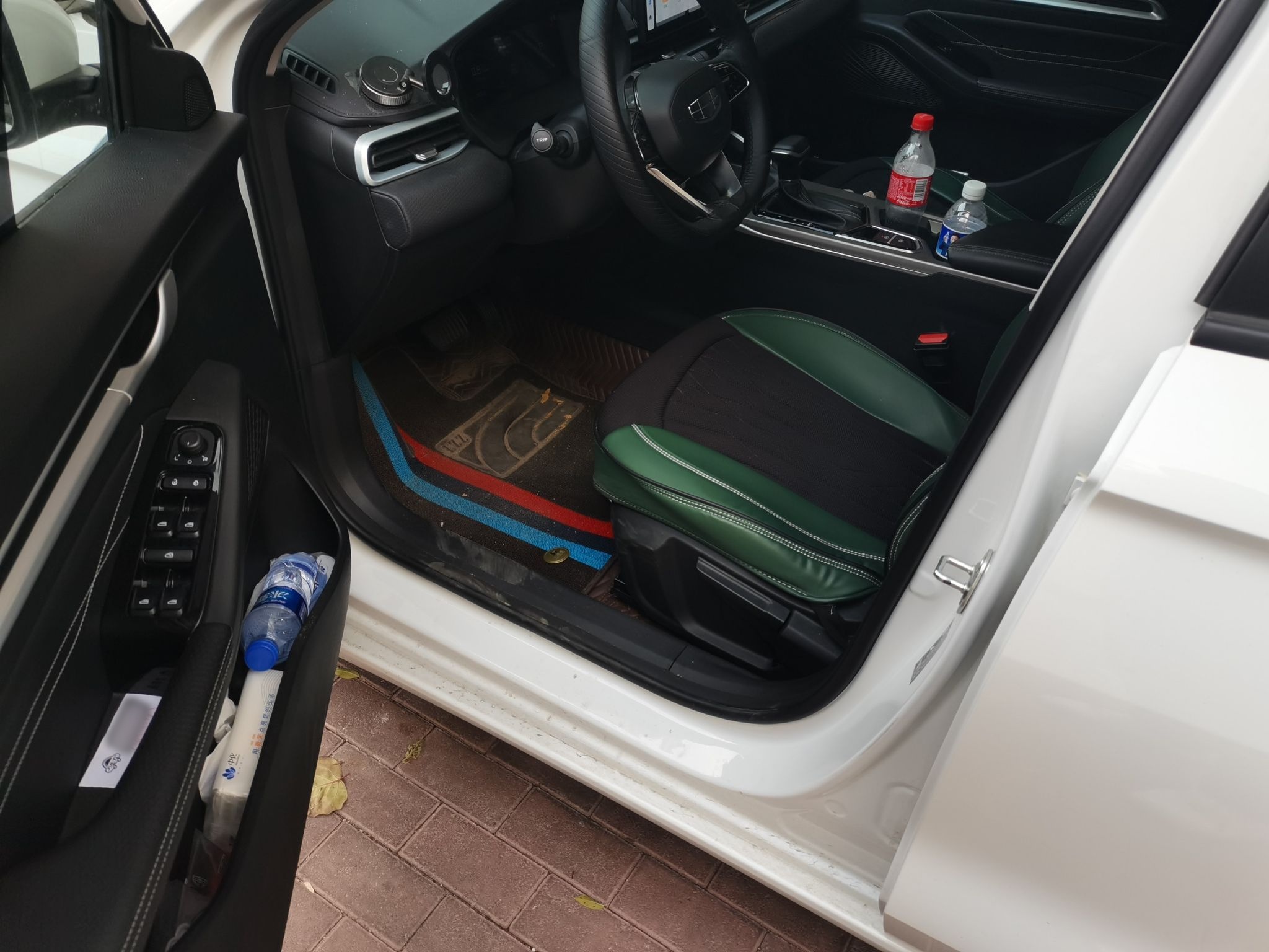 Geely Auto Emgrand 2026 Model 4th Generation 4 Millionth Anniversary Edition 1.5L CVT Overdrive Edition — снимка 16