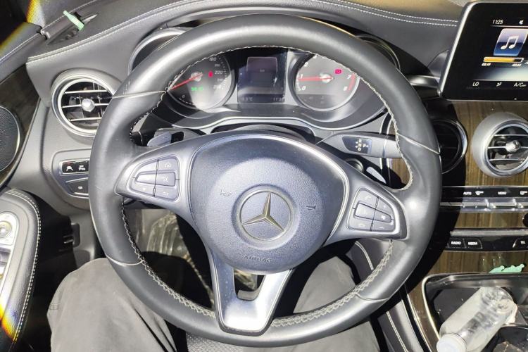 Used Mercedes-Benz GLC 2016 GLC 260 4MATIC Luxury Model
