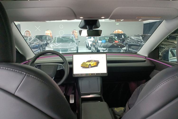 Used Tesla Model Y 2025 Rear-Wheel-Drive Version
