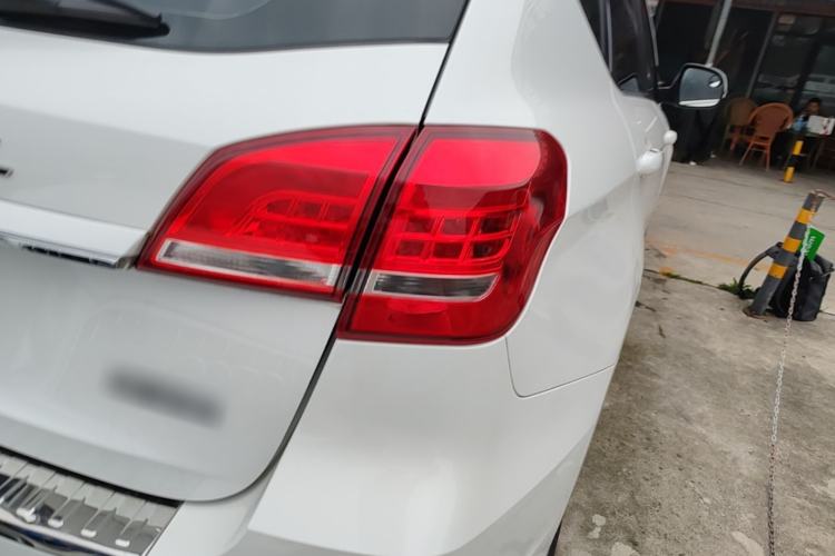 Used Haval H2 2017 Red-Label 1.5T Automatic Two-Wheel Drive Luxury Model
