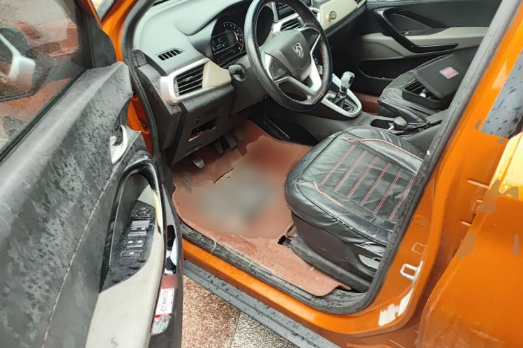 Used Baojun 510 2017 1.5L manual Comfort trim