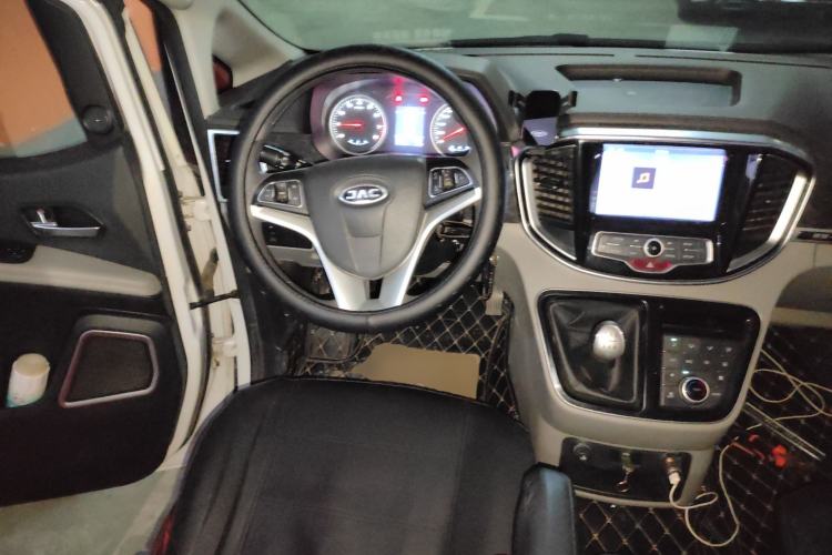 Used JAC Refine M4 2016 2.0L Manual Luxury Version