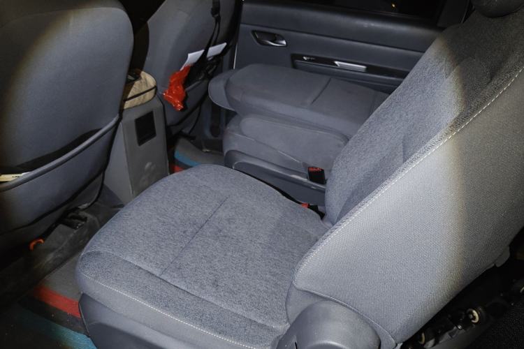 Used Wuling Hongguang New Energy 2025 Extended-Range Hybrid 50KM Comfort Version Left Rear Seat