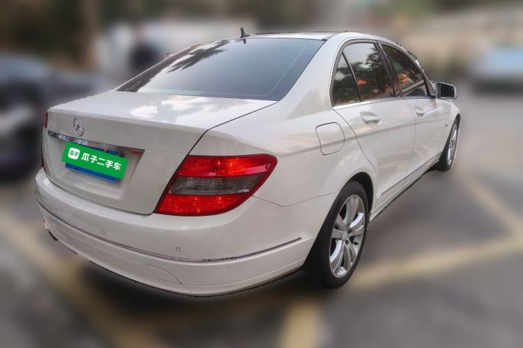 Used Mercedes-Benz C-Class 2010 C 200 CGI Fashion Model Rear Right 45 Deg