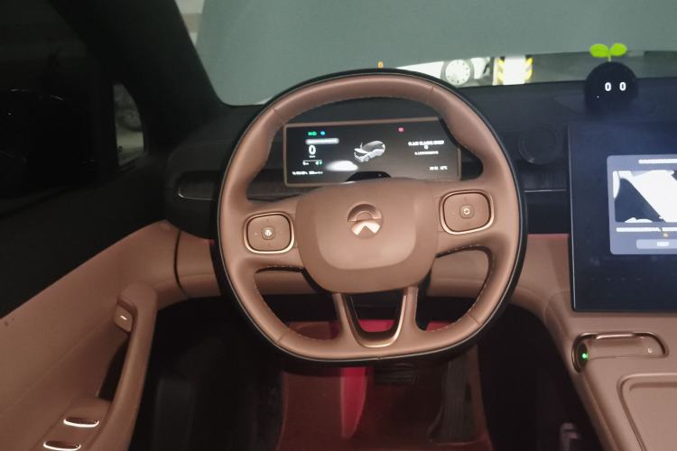 Used Nio ES6 2024 75 kWh
