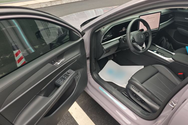 Used Volkswagen Passat 2025 Pro 380TSI Dragon Supreme Edition