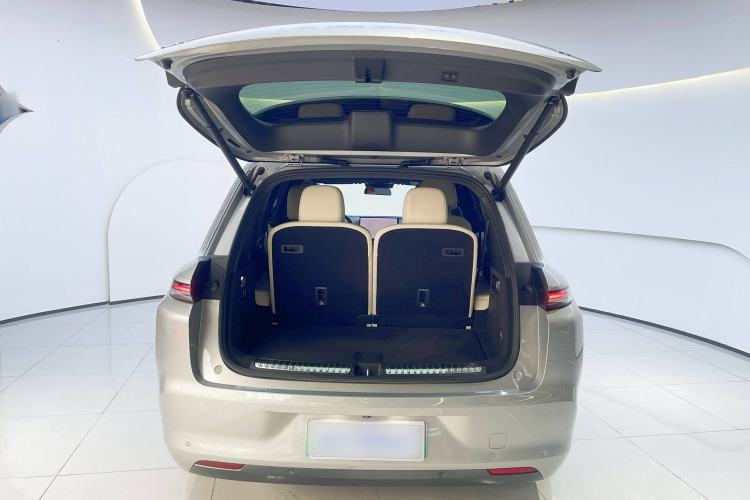 Used Li Auto L8 2023 Max model
